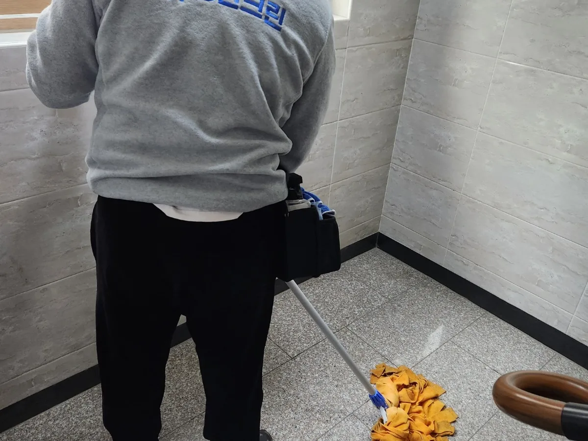 이천시 갈산동 건물 복도·대기 동선 야간 위생청소 사례 - 행진크린